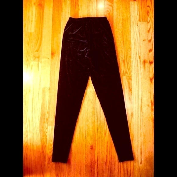 Nieman Marcus Velour Fabric Rich Pants Size Medium​ - Picture 2 of 8